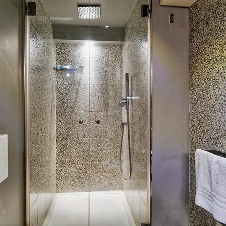 Lägenhet Luxury Eden